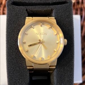 Mens Nixon watch